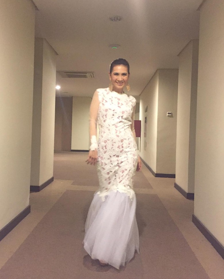 Dianugerahi Piala Maya, Jennifer Arnelita Ingin Main Film Lagi Dianugerahi Piala Maya, Jennifer Arnelita Ingin Main Film Lagi