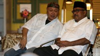 Peringatan Maulid Nabi ini digelar di kediaman pribadi Rano Karno di Lebak Bulus, Jakarta.