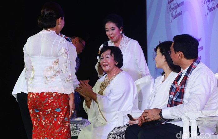 Di Hari Ibu, Ahok Kenang Kemesraannya dengan Ibunda