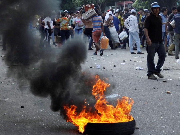 Penghapusan Uang 100 Bolivar Picu Kerusuhan di Venezuela, 300 Orang Ditangkap