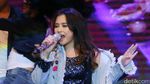 Teriakan Histeris di Mini Konser Prilly Latuconsina