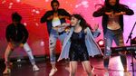 Teriakan Histeris di Mini Konser Prilly Latuconsina