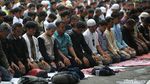 Massa Aksi Damai Aleppo Salat Zuhur dan Doa Bersama