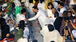 Hadiri Peringatan Hari Ibu, Ahok-Djarot Disambut Pendukung