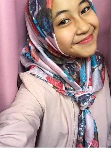 Foto: Cantiknya Anak Pelawak Kadir Hingga Cindy Fatikasari dengan Hijab Simpel