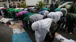 Massa Aksi Damai Aleppo Salat Zuhur dan Doa Bersama