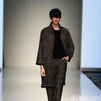 Koleksi Auguste Soesastro yang mengusung tema KROMO di IPMI Trend Show 2017. Senayan City. Jakarta. [Foto: Mohammad Abduh/Wolipop]