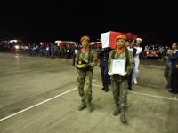  Isak Tangis Keluarga Pecah Sambut 13 Jenazah Korban Hercules Jatuh