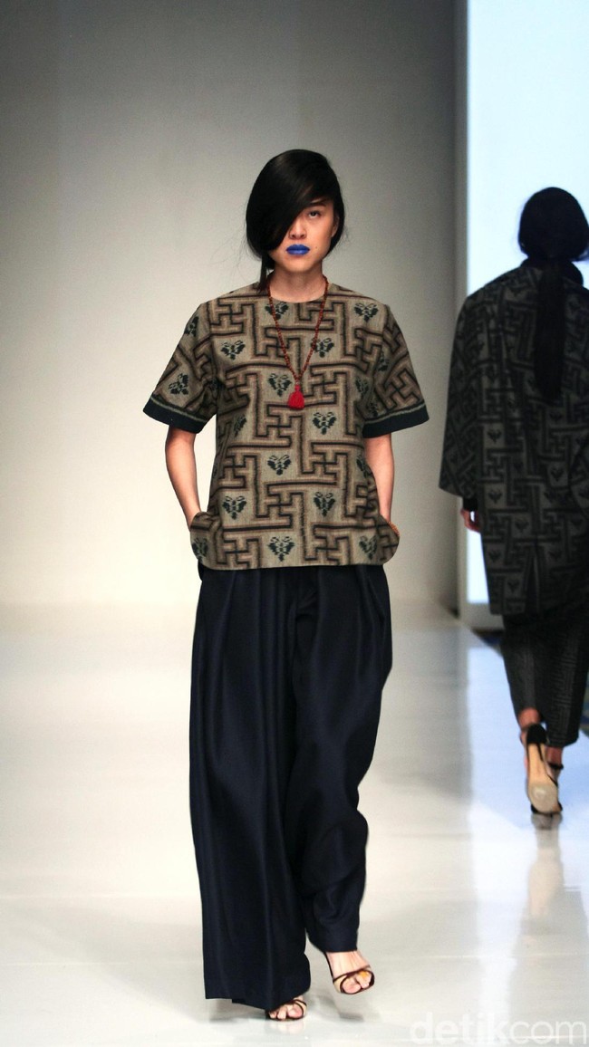 Koleksi Auguste Soesastro yang mengusung tema KROMO di IPMI Trend Show 2017. Senayan City. Jakarta. [Foto: Mohammad Abduh/Wolipop]