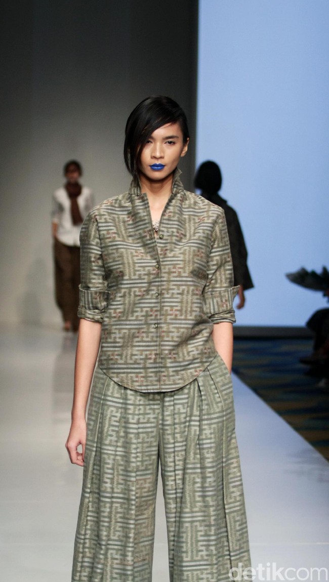 Foto: MKoleksi Auguste Soesastro yang mengusung tema KROMO di IPMI Trend Show 2017. Senayan City. Jakarta. [Foto: Mohammad Abduh/Wolipop]