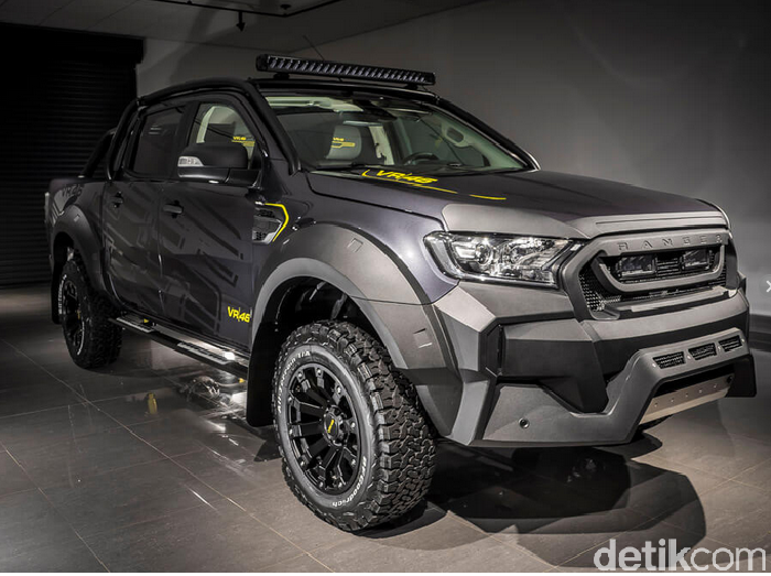 Valentino Rossi Jualan Mobil Pikap dan Van