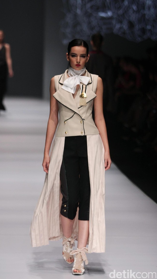 Koleksi Busana Major Minor MAHA di Jakarta Fashion Week 2017. Senayan City. Jakarta. [Foto: Mohammad Abduh/Wolipop]