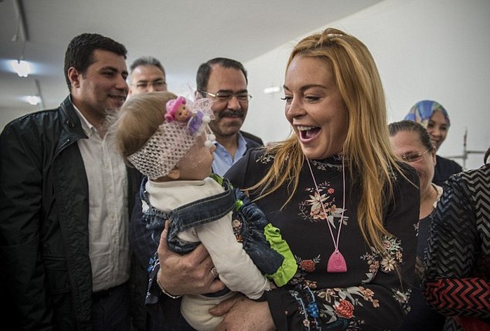 Pindah ke Dubai, Lindsay Lohan Ganti Profil Instagram dengan Alaikum Salam