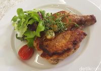 Ayam Bisa Juga Dipanggang Dalam Wajan, Ini Caranya Menurut Chef Revo
