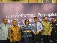 Sri Mulyani Umumkan Tim Reformasi Pajak dan Bea Cukai