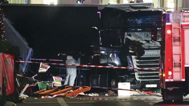 Truk Maut di Berlin Tewaskan 12 Orang, Pengemudinya Pengungsi Pakistan