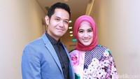  Saat hadir di acara mom n kids Award di kawasan Kebon Jeruk, Jakarta, Senin, (19/12/2016). Pool/Palevi S/detikFoto.