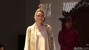Foto: Koleksi Era Soekamto di IPMI Trend Show 2017