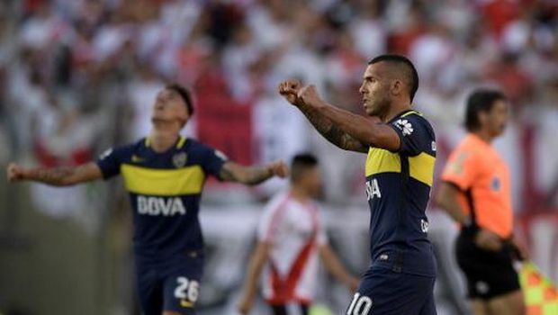 Suporter Boca: Jangan Pergi, Tevez!