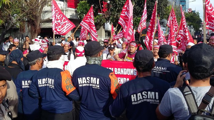 Jelang Sidang Ahok, Kelompok Massa Mulai Berdatangan di PN Jakut