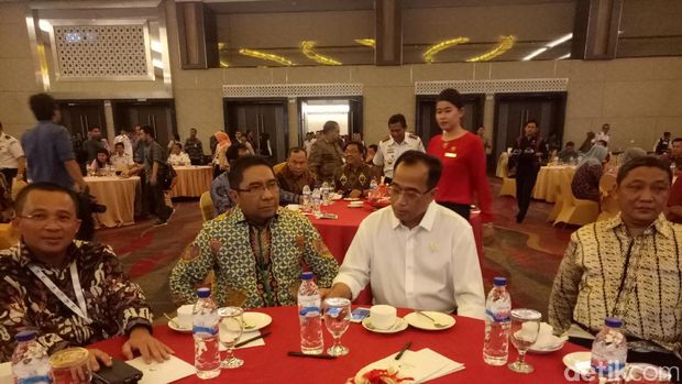 Menhub Budi Karya Sumadi di Rakor Pelindo I-IV