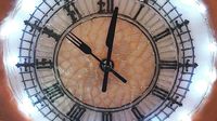 Wah, Gingerbread Ini Dibuat Mirip Menara Big Ben di London