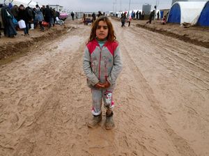 Potret Anak-anak Pengungsi Mosul di Kamp Khazer