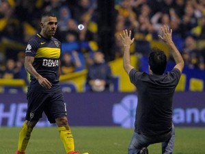 Suporter Boca: Jangan Pergi, Tevez!