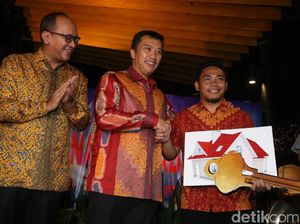 2 Lifter Peraih Medali Olimpiade Terima Bonus