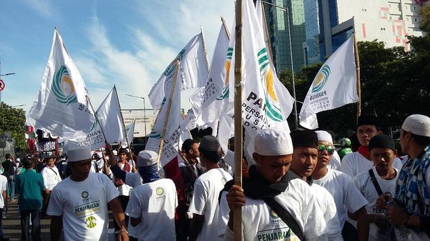  Jelang Sidang Ahok, Kelompok Massa Mulai Berdatangan di PN Jakut