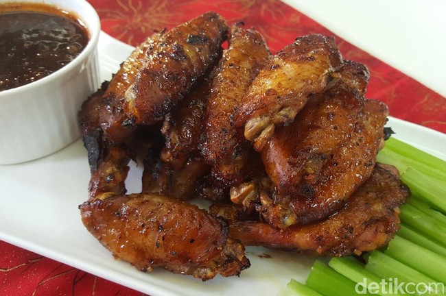 Mau Bikin BBQ Chicken Wings Enak? Ikuti Tips Chef Steby Ini