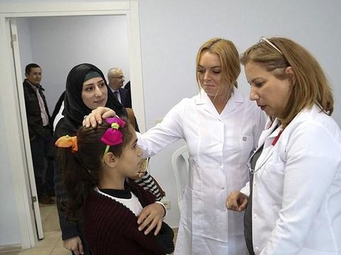 Cerita Haru Lindsay Lohan Saat Bertemu Pengungsi Suriah