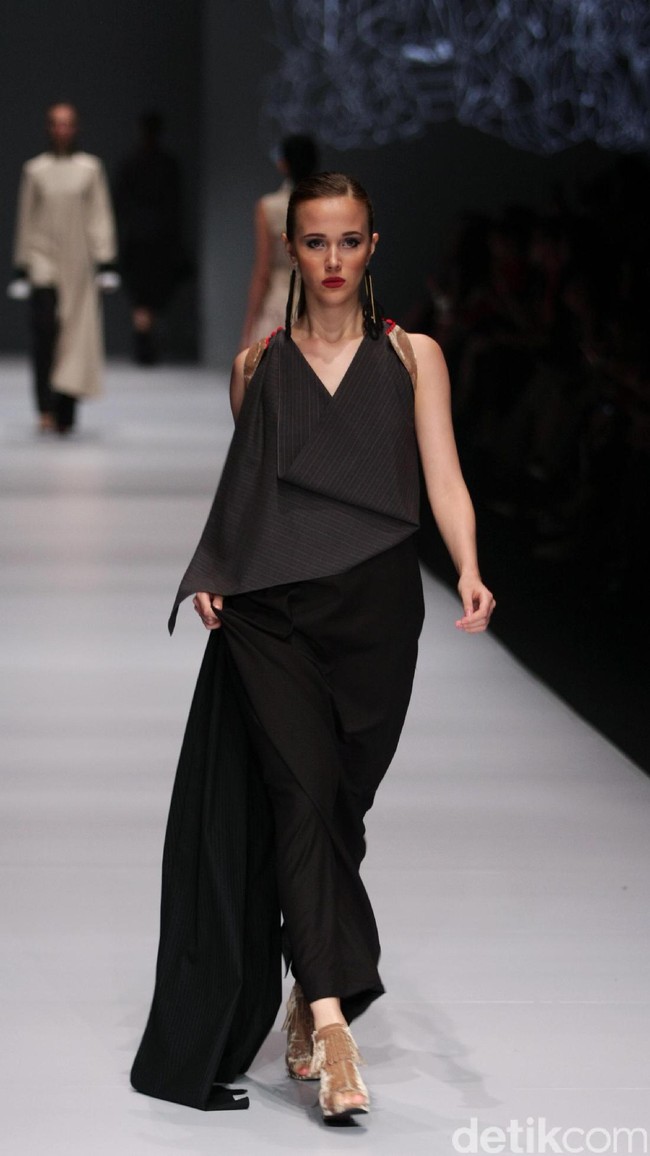 Koleksi Busana Major Minor MAHA di Jakarta Fashion Week 2017. Senayan City. Jakarta. [Foto: Mohammad Abduh/Wolipop]