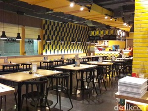 Nuansa Playful Casual di Resto Gonzos Tex Mex Grill, Lotte Shopping Avenue