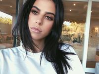 Asisten Cantik Kylie Jenner Resign Untuk Jadi Influencer