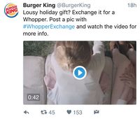 Kalau Tak Suka dengan Kado Natal yang Didapat, Tukarkan Saja dengan Burger Enak