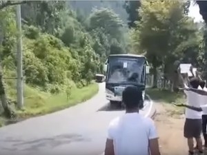 Dari Perusahaan Otobus ini Fenomena Om Telolet Om Bermula