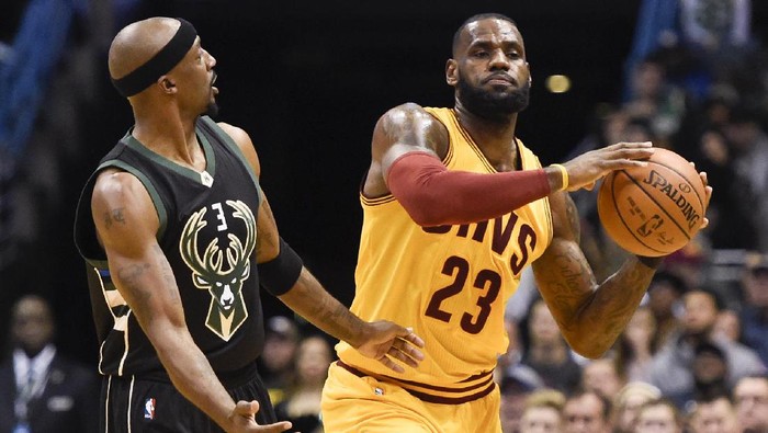 Cavs Kalahkan Bucks lewat OT, Warriors Atasi Jazz