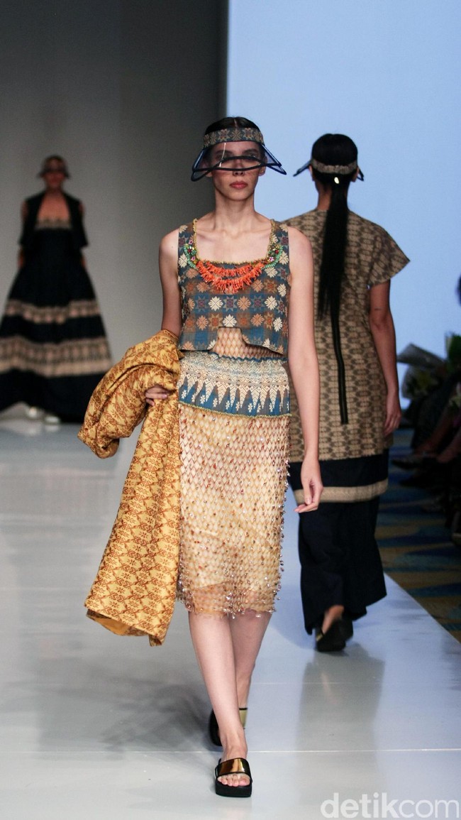 Karya busana Didi Budiardjo di IPMI Tren Show 2017. The Hall Senayan City Lt.8, Senayan City. Jakarta. [Foto: Mohammad Abduh/Wolipop]