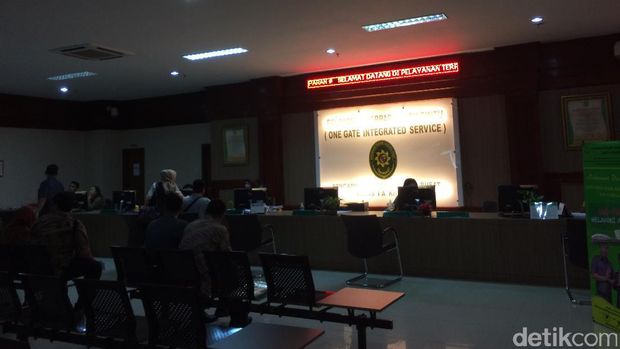 Cegah Pertemuan Ilegal di Luar Sidang, PN Jakpus Terapkan Pelayanan Satu Pintu