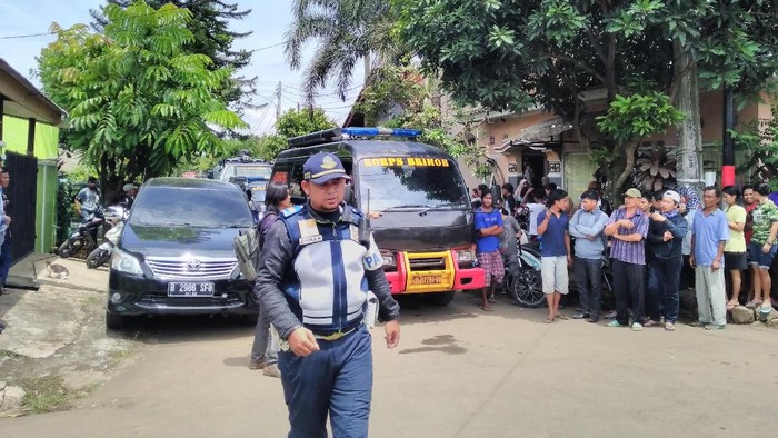 Polisi Ledakkan Bom Tangsel