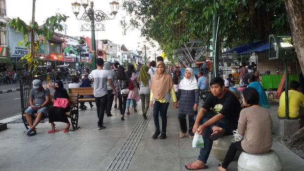 Asyik! Jalur Pedestrian di Malioboro Kini Makin Lebar