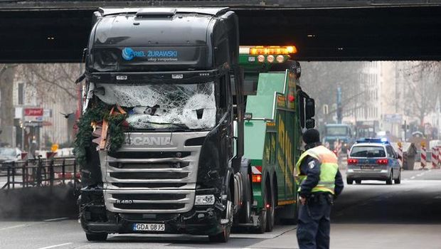 Truk yang menabrak kerumunan orang di Berlin