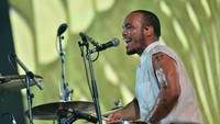 Pria berusia 30 tahun itu juga pernah menjadi drummer dari Haley Reinhart, kontestan American Idol. Mike Windle/Getty Images for Coachella/detikFoto.