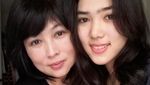 Inilah Ibu-ibu Hebat dari Para Seleb Cantik