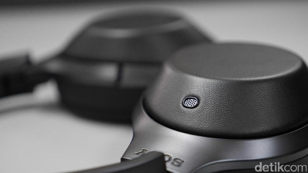 Sony MDR-1000X, Headphone Nirkabel yang Bikin Sunyi