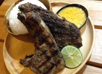 Mouton: Empuk Gurih <i>Lamb Chop</i> dan <i>Tenderloin Slice</i> dengan 7 Pilihan Saus Celupan