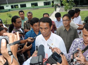 Bentuk Tim Sapu Bersih, Mentan Siap Pecat Pejabat Terlibat Pungli