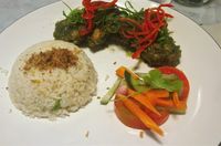 Thai Chili Chicken hingga Burger Disajikan untuk Meriahkan Natal dan Tahun Baru
