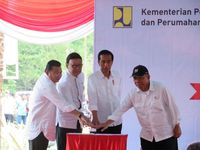 Sulap Pos Batas Entikong Jadi Keren, Jokowi: Sekarang Jadi Tempat Orang Foto